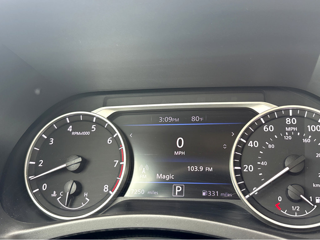 Used 2023 Nissan Sentra SV w/ SV Premium Package FWD image 5