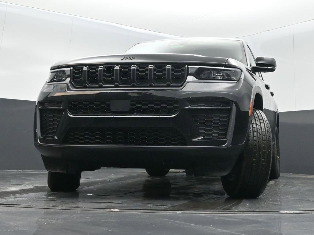New 2026 Jeep Grand Cherokee Laredo image 31