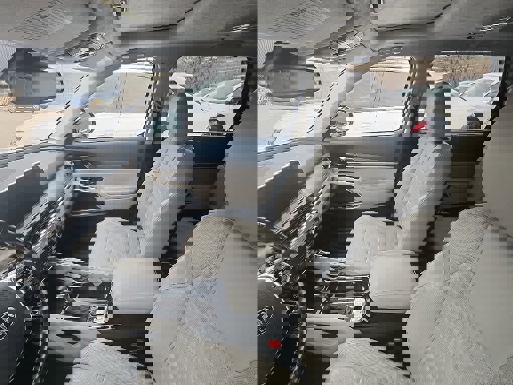 Used 2021 Kia Telluride SX w/ SX Prestige Package image 9