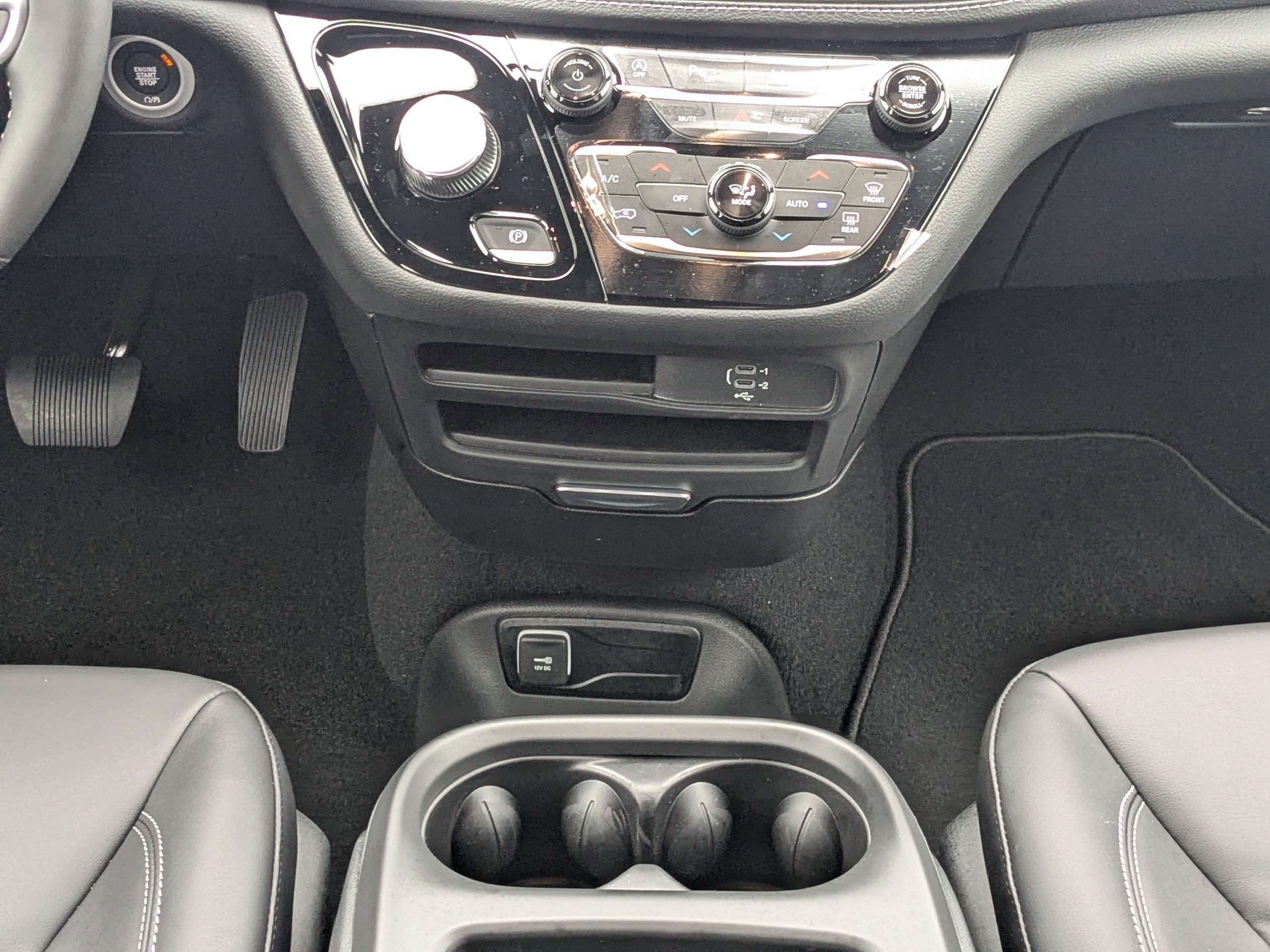 New 2026 Chrysler Pacifica Select image 18