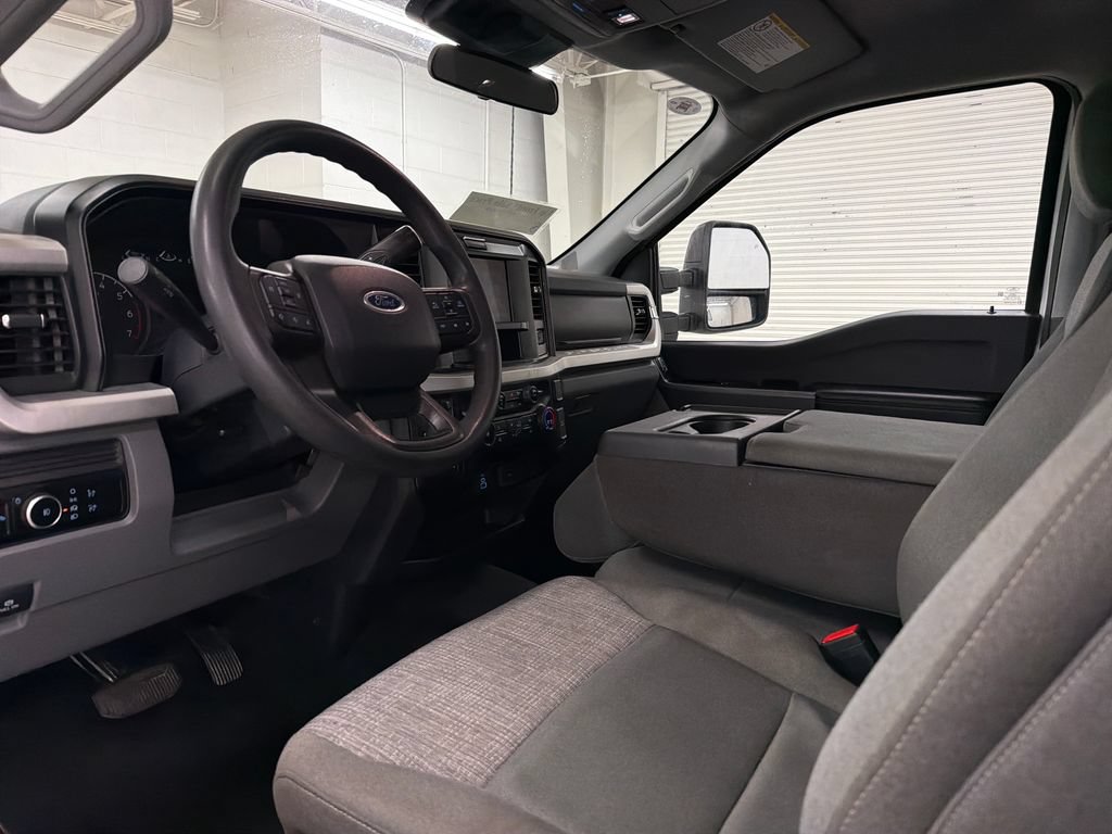 Used 2025 Ford F250 XLT AWD/4WD image 6