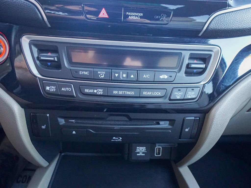 Used 2022 Honda Pilot Touring image 22