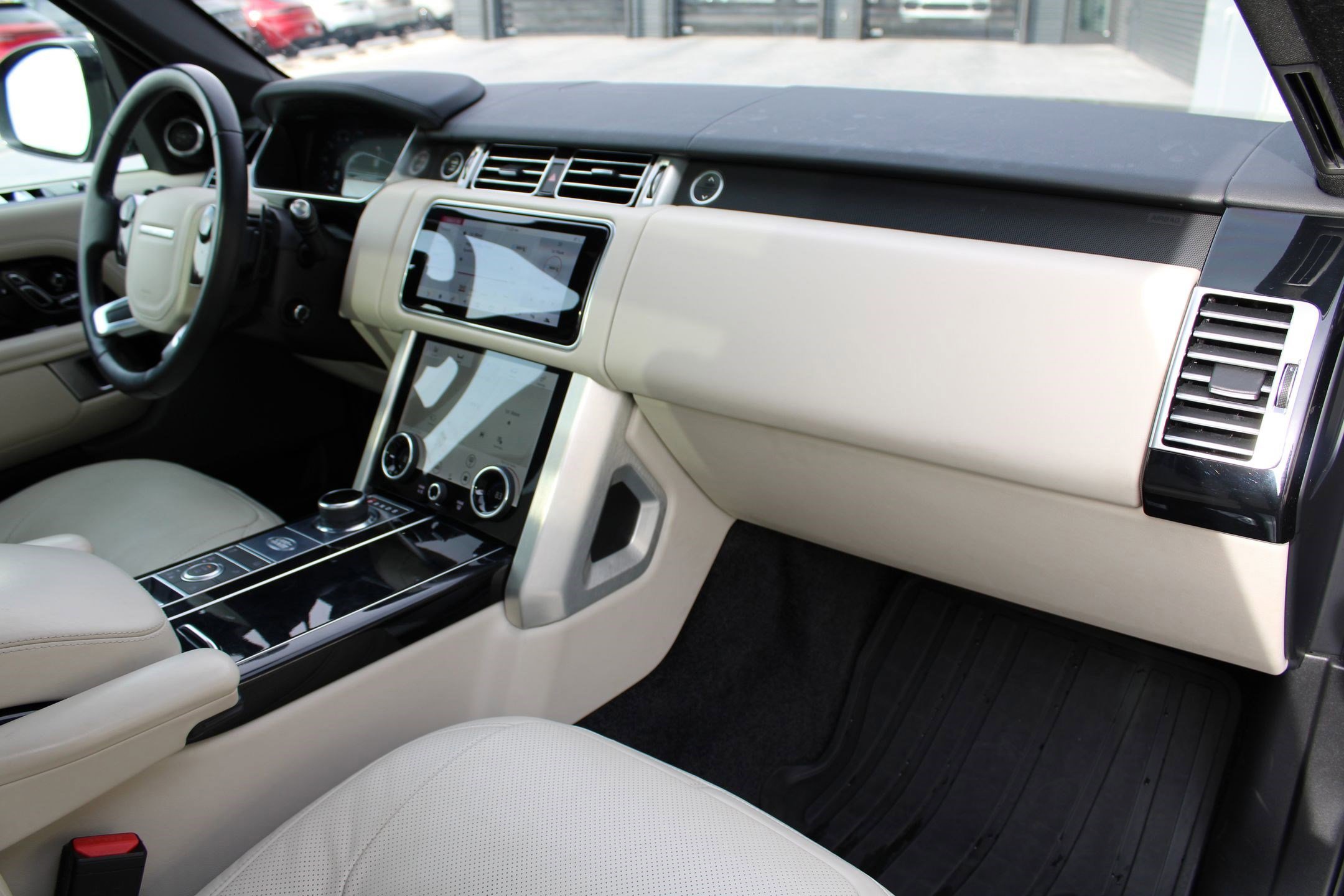 Used 2022 Land Rover Range Rover Westminster Edition image 29