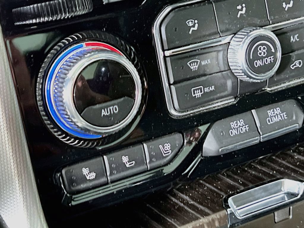 Certified 2022 GMC Yukon Denali AWD/4WD image 21