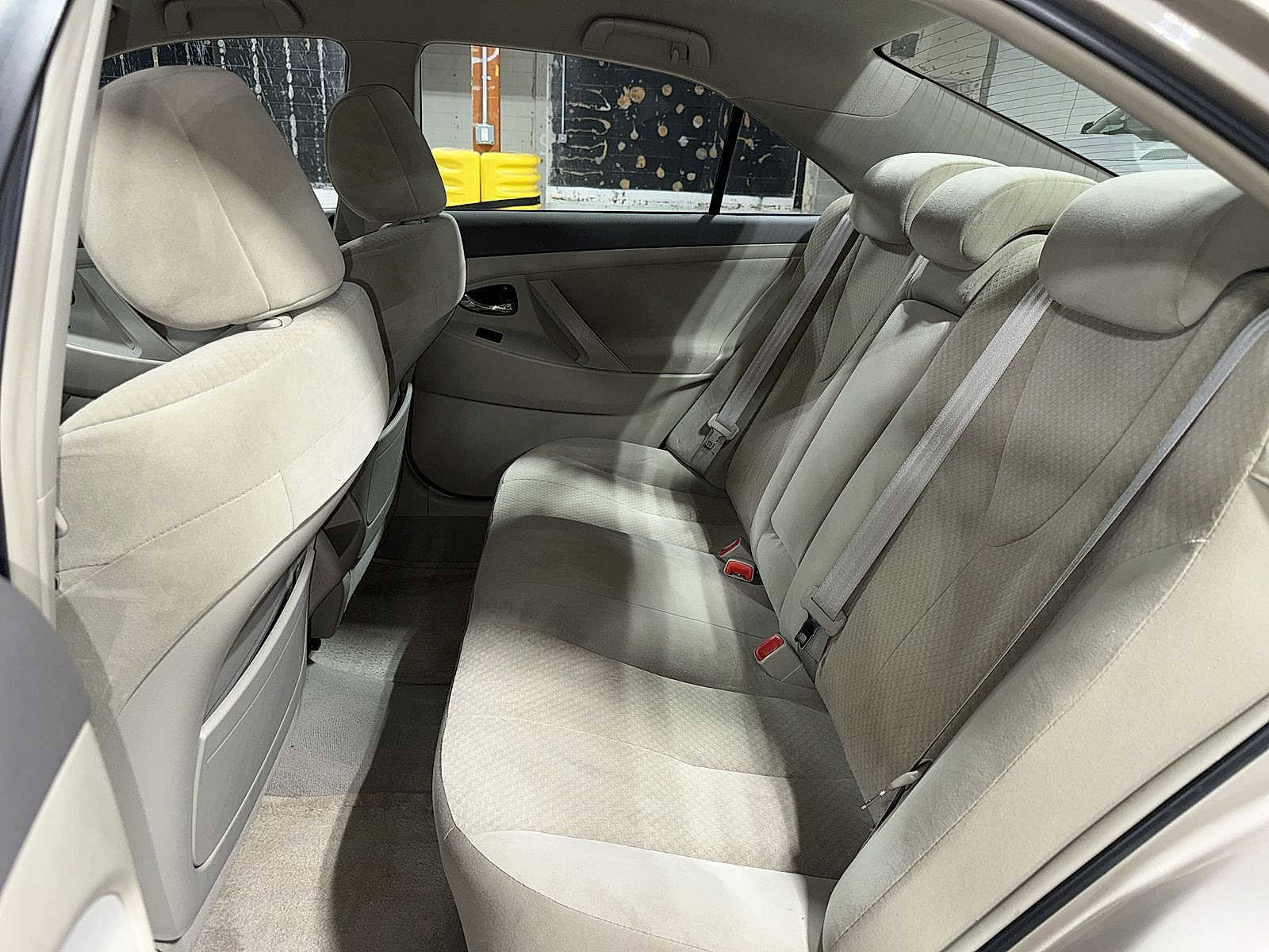 Used 2009 Toyota Camry LE FWD image 17