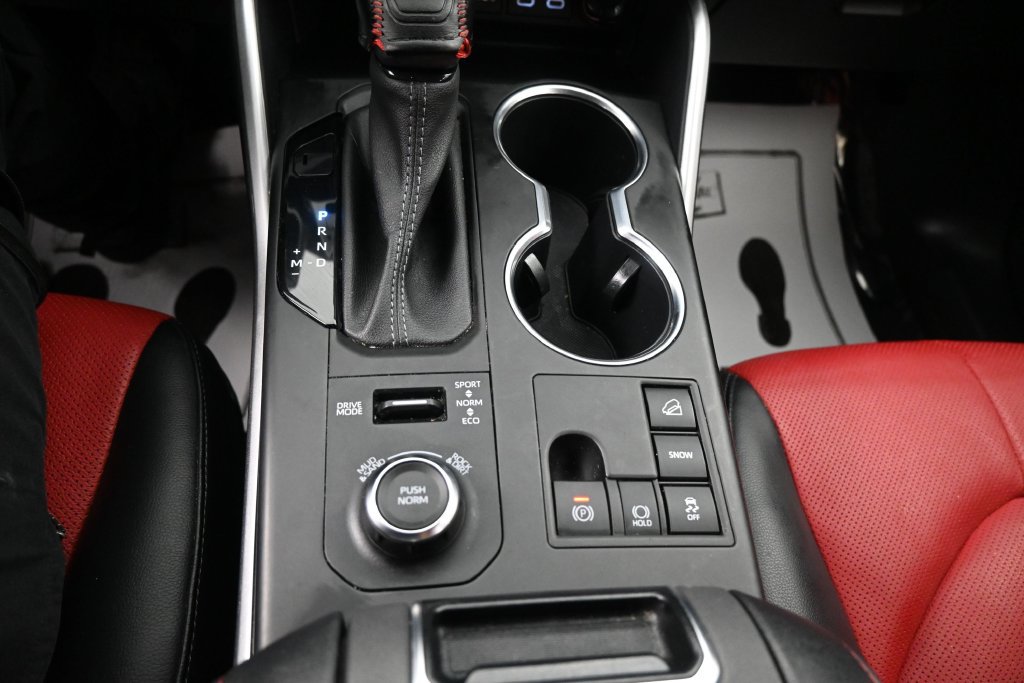 Used 2023 Toyota Highlander XSE AWD/4WD image 19