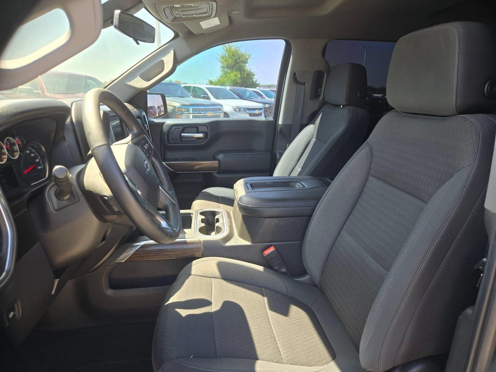 Certified 2020 Chevrolet Silverado 1500 RST w/ Texas Edition AWD/4WD image 10