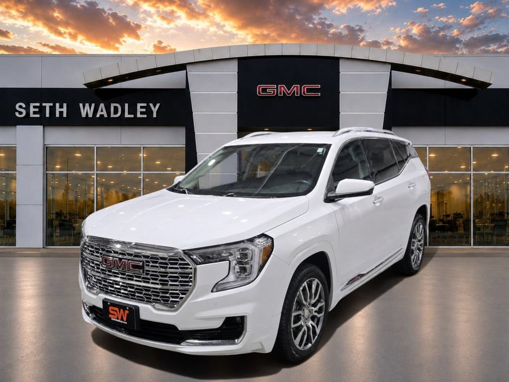 Used 2024 GMC Terrain Denali AWD/4WD image 3