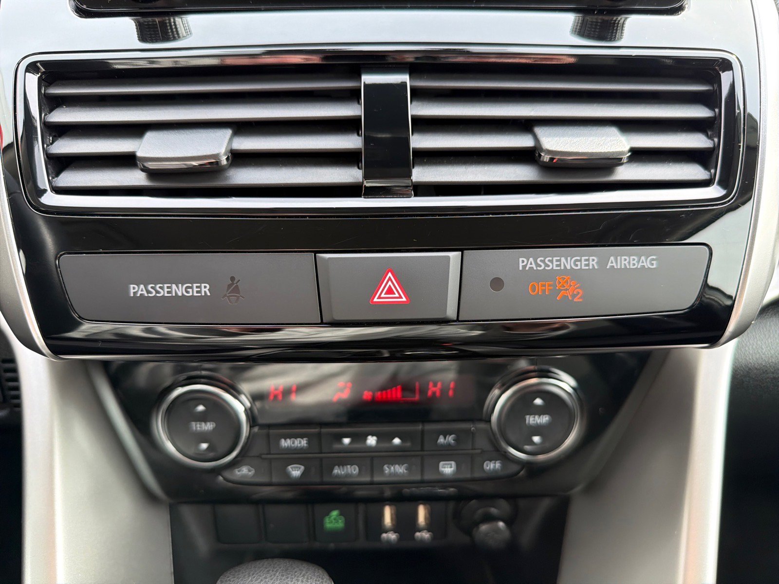 Used 2025 Mitsubishi Eclipse Cross SE image 17