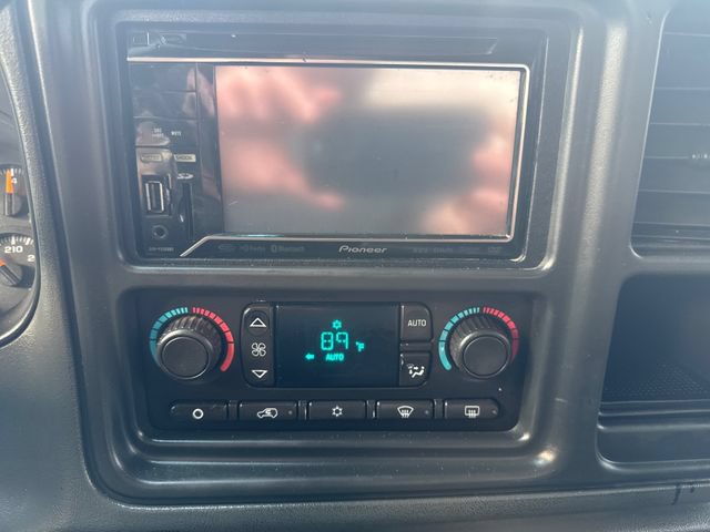 Used 2007 Chevrolet Silverado 2500 LT w/ Heavy-Duty Power Package AWD/4WD image 15