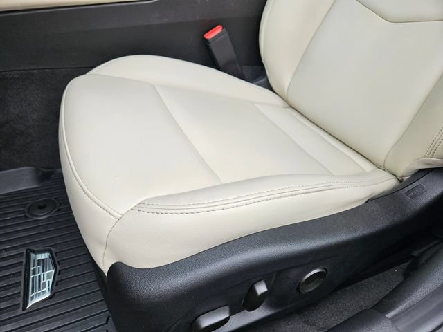 Used 2024 Cadillac CT4 Luxury w/ Sun And Sound Package RWD image 8