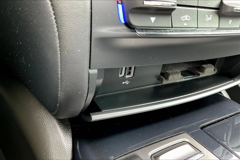 Used 2021 Maserati Ghibli RWD image 16