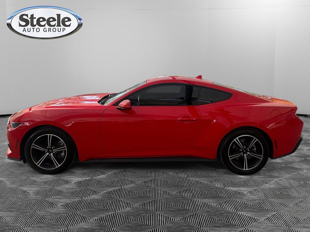 Used 2025 Ford Mustang Coupe image 2