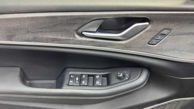 Used 2022 Jeep Grand Cherokee L Limited RWD image 22