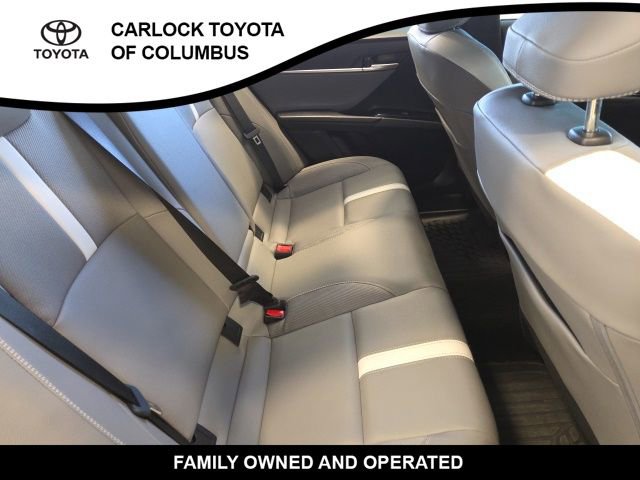Used 2025 Toyota Camry SE w/ Convenience Package image 16