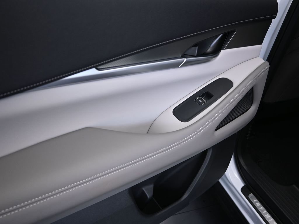 Used 2026 INFINITI QX60 Pure w/ Cargo Package image 15