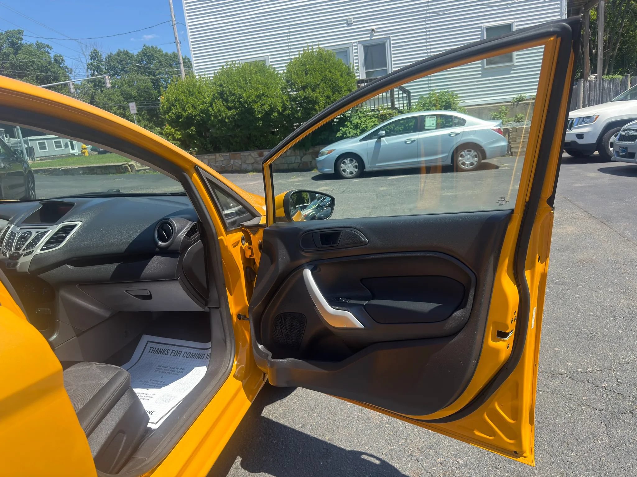 Used 2011 Ford Fiesta SES FWD image 18