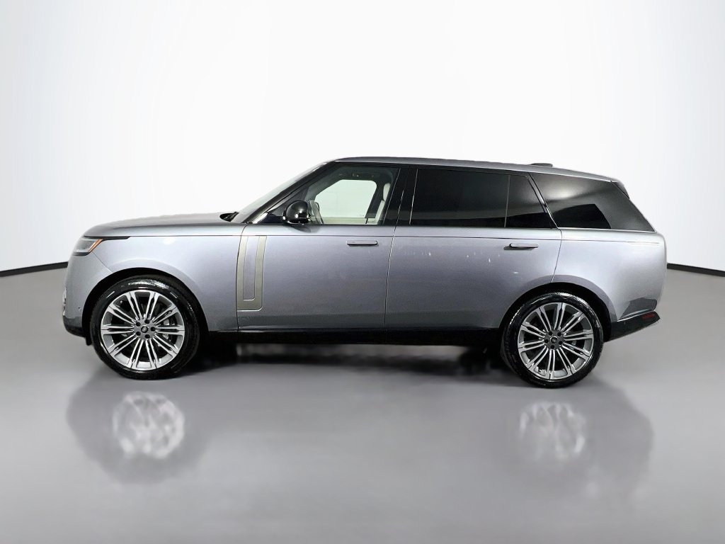Used 2025 Land Rover Range Rover Long Wheelbase SE AWD/4WD image 8