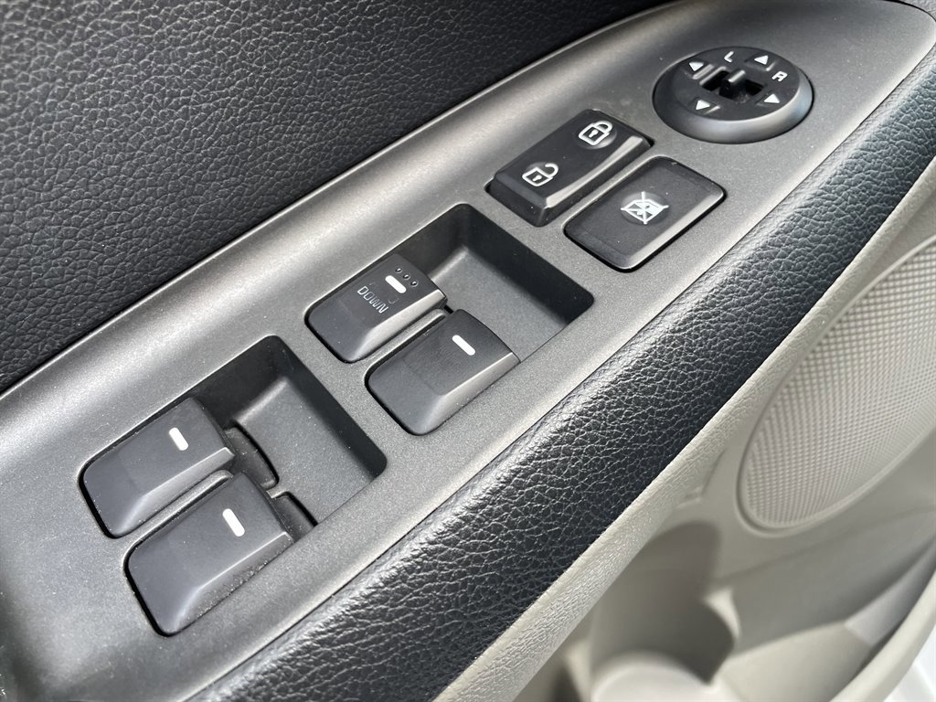 Used 2015 Kia Forte LX image 31