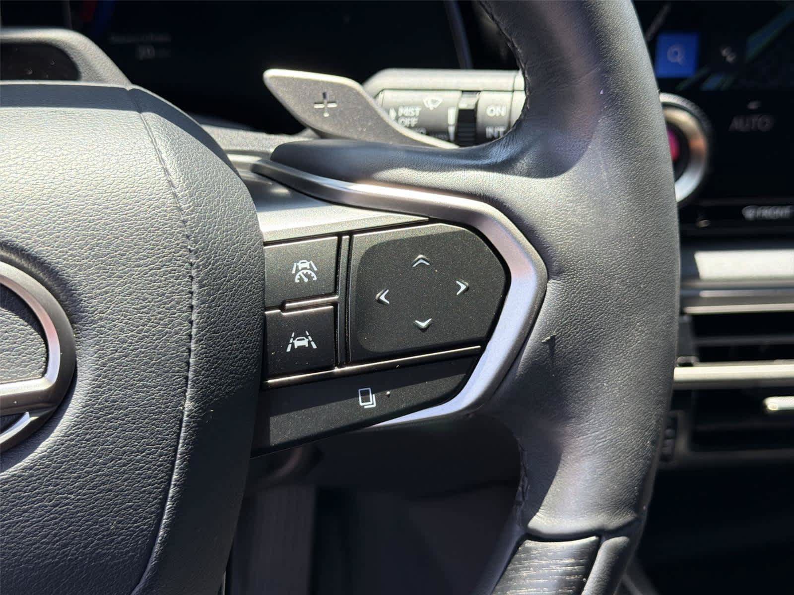 Used 2024 Lexus RX 350 FWD w/ Convenience Package image 35