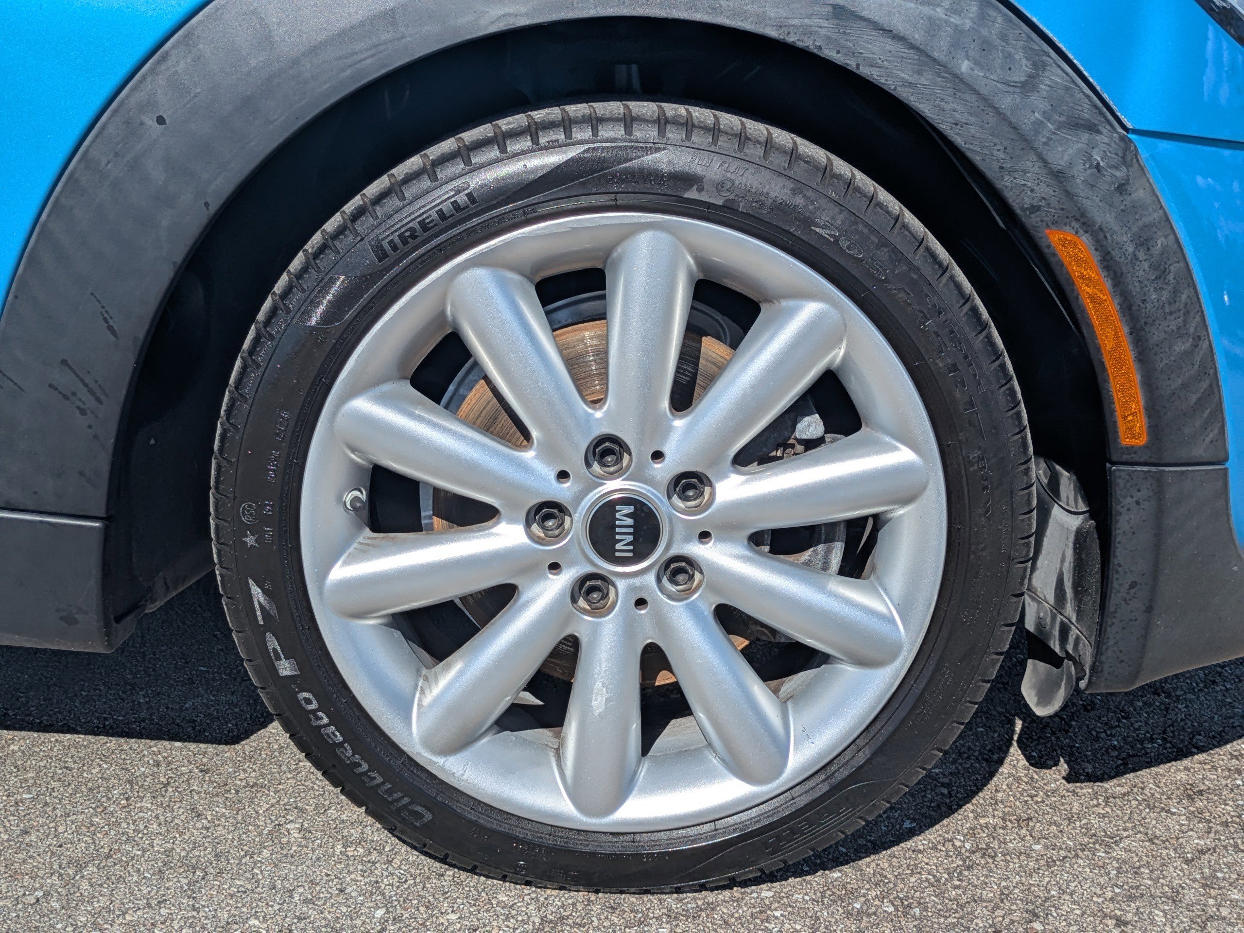 Used 2019 MINI Cooper S w/ Premium Package image 12