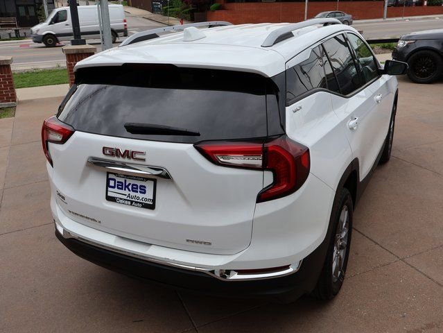 Certified 2024 GMC Terrain SLT AWD/4WD image 7