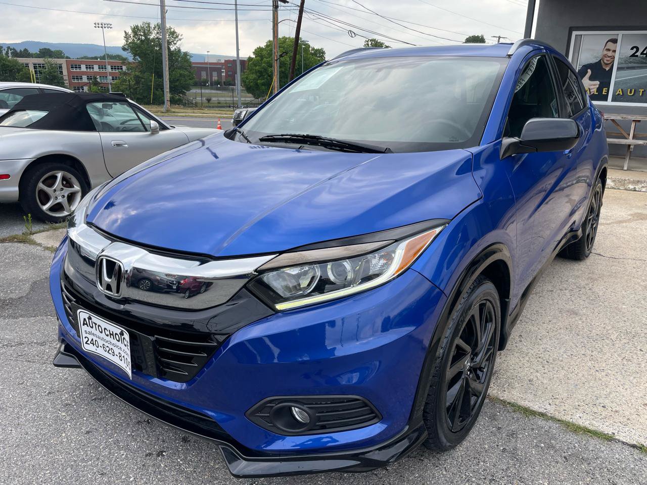 Used 2022 Honda HR-V Sport image 2