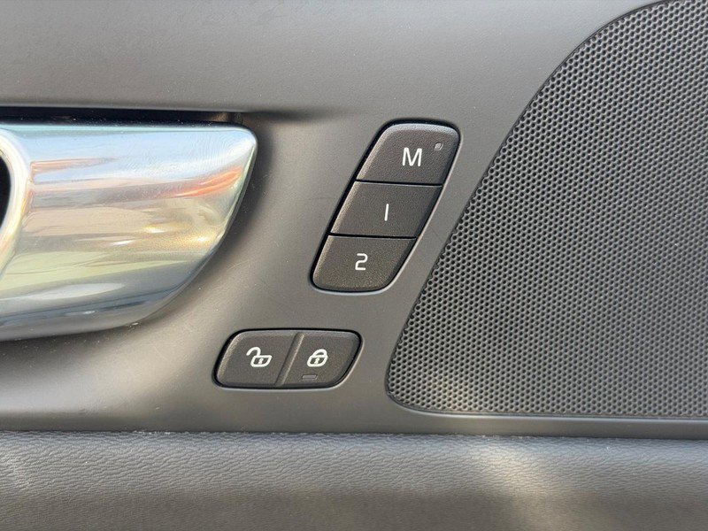Certified 2025 Volvo S60 B5 Plus image 18