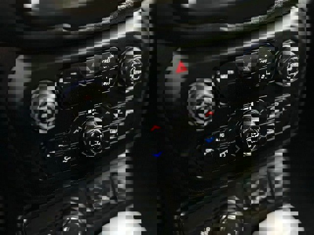 Used 2022 Jeep Renegade Altitude w/ Convenience Group image 14