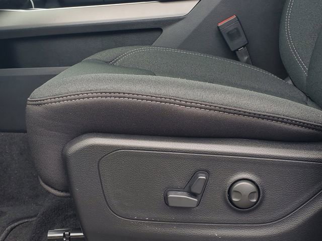 New 2026 RAM 1500 4x4 Crew Cab image 12