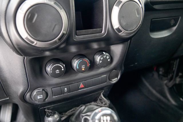 Used 2012 Jeep Wrangler Sport AWD/4WD image 27