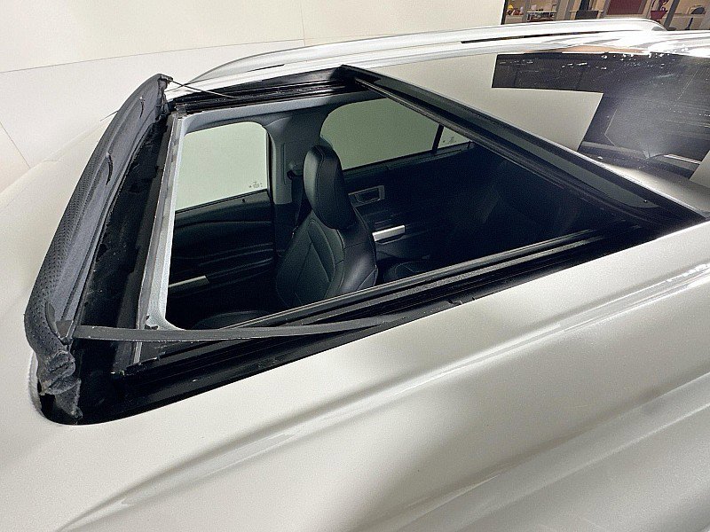 Used 2023 Ford Explorer Limited w/ Equipment Group 301A image 15