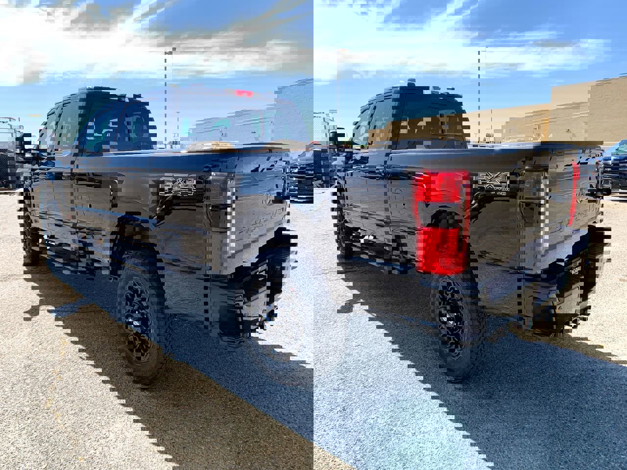 New 2025 Ford F350 Lariat w/ Lariat Ultimate Package image 5