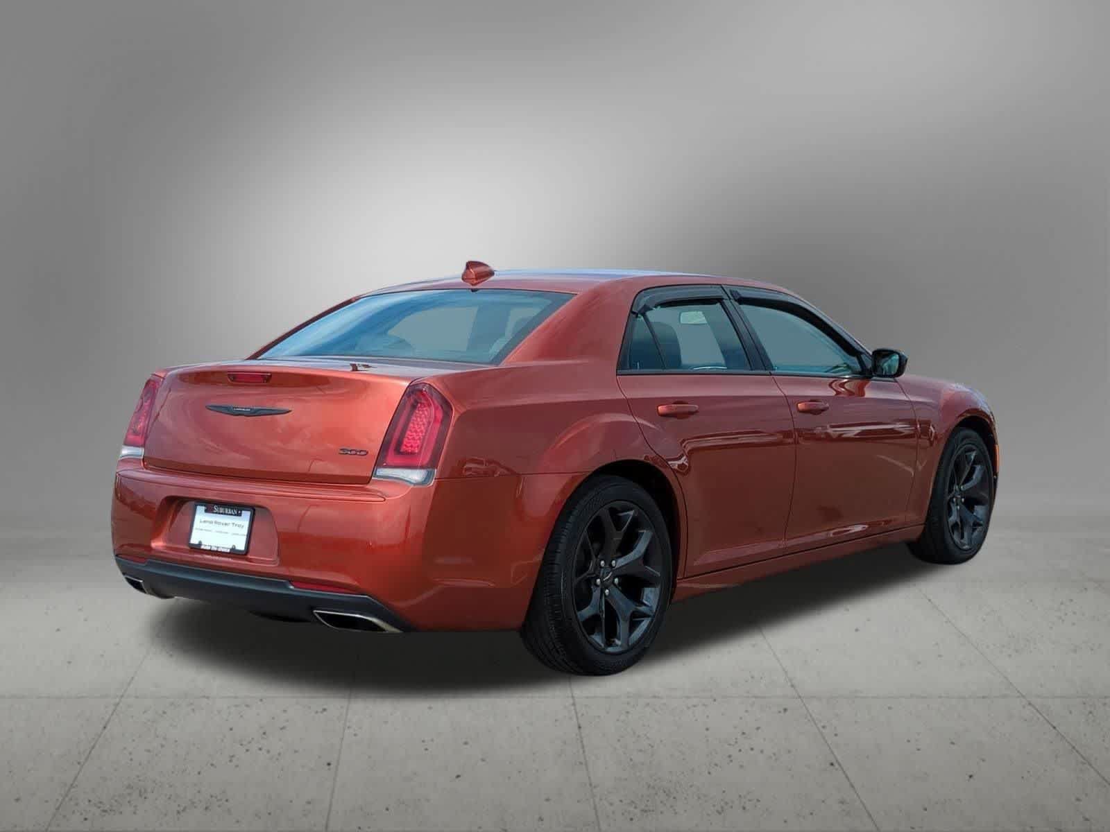 Used 2020 Chrysler 300 Touring w/ Sport Appearance Package RWD image 6