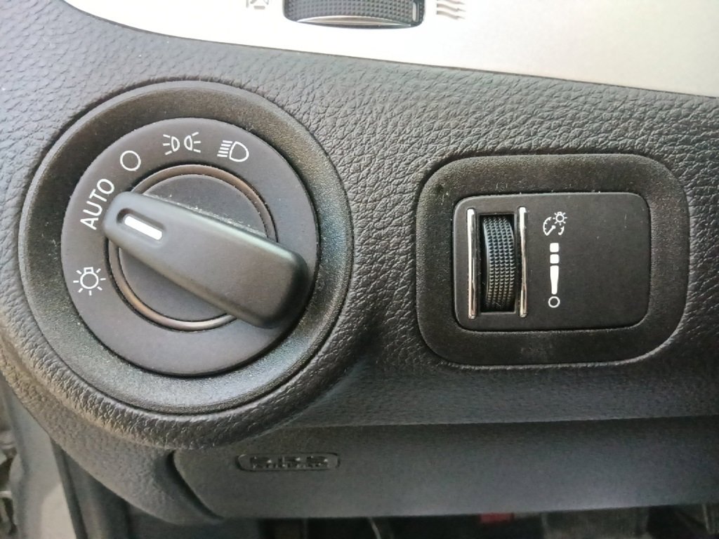 Used 2020 Dodge Journey SE w/ SE Popular Equipment Group image 17