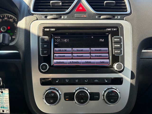 Used 2013 Volkswagen Eos image 26