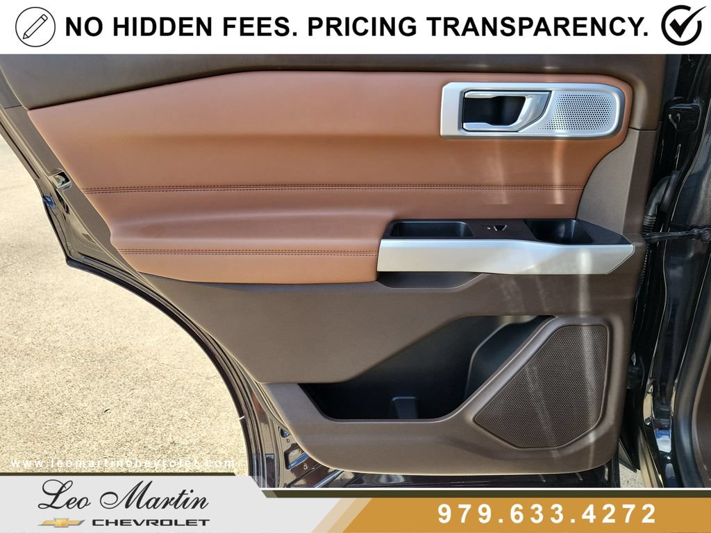 Used 2021 Ford Explorer King Ranch w/ Premium Technology Package AWD/4WD image 16