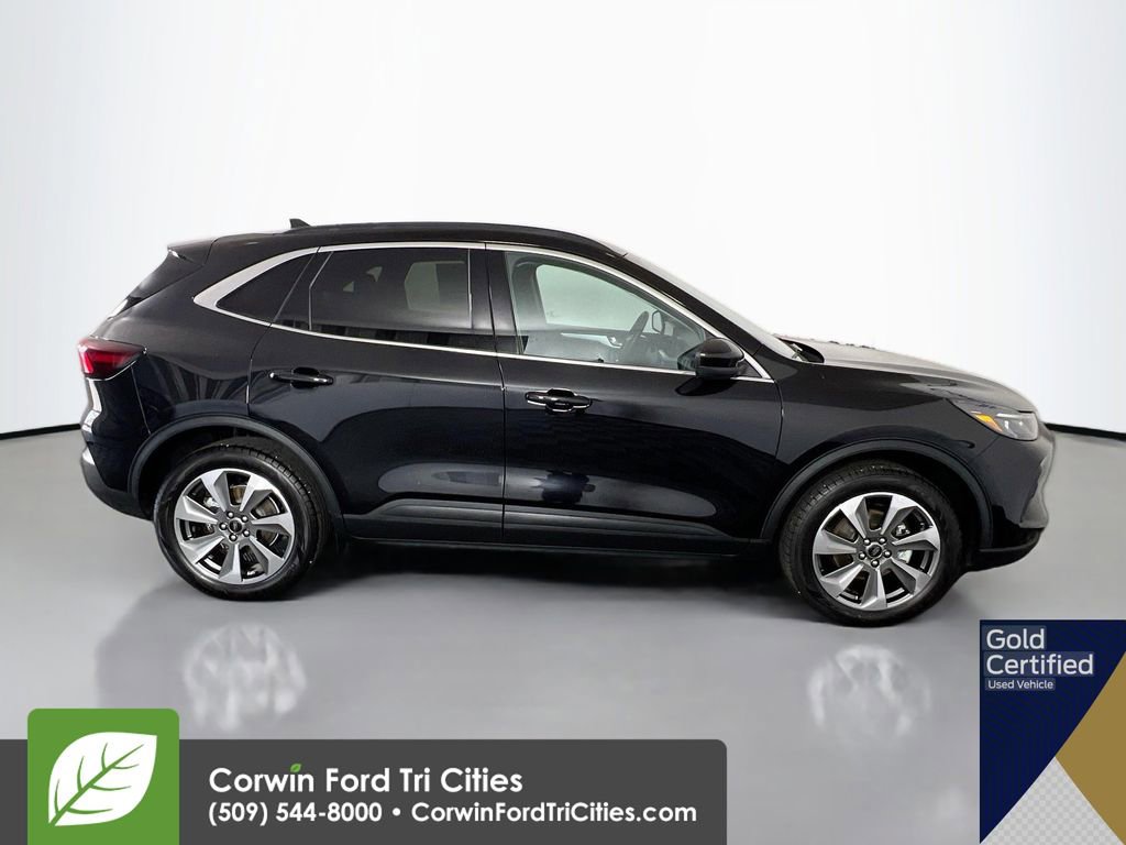 Certified 2025 Ford Escape Platinum AWD/4WD image 18