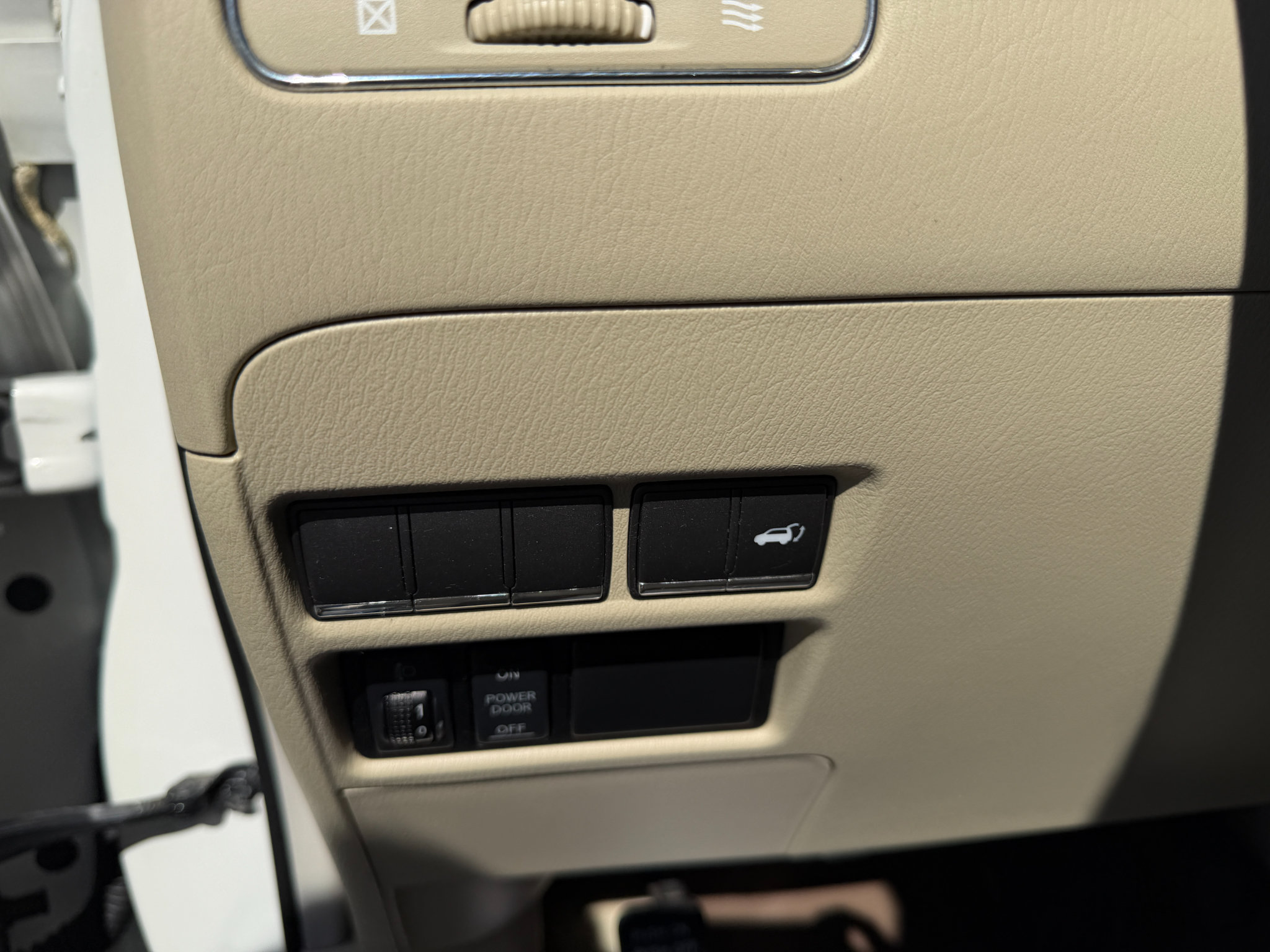 Used 2013 INFINITI QX56 4WD w/ Theater Pkg image 39