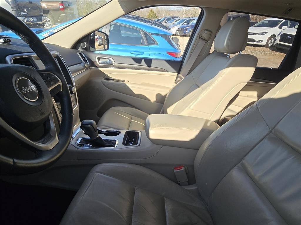 Used 2017 Jeep Grand Cherokee Limited image 7