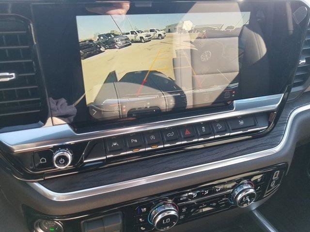 New 2026 GMC Sierra 1500 SLT image 17