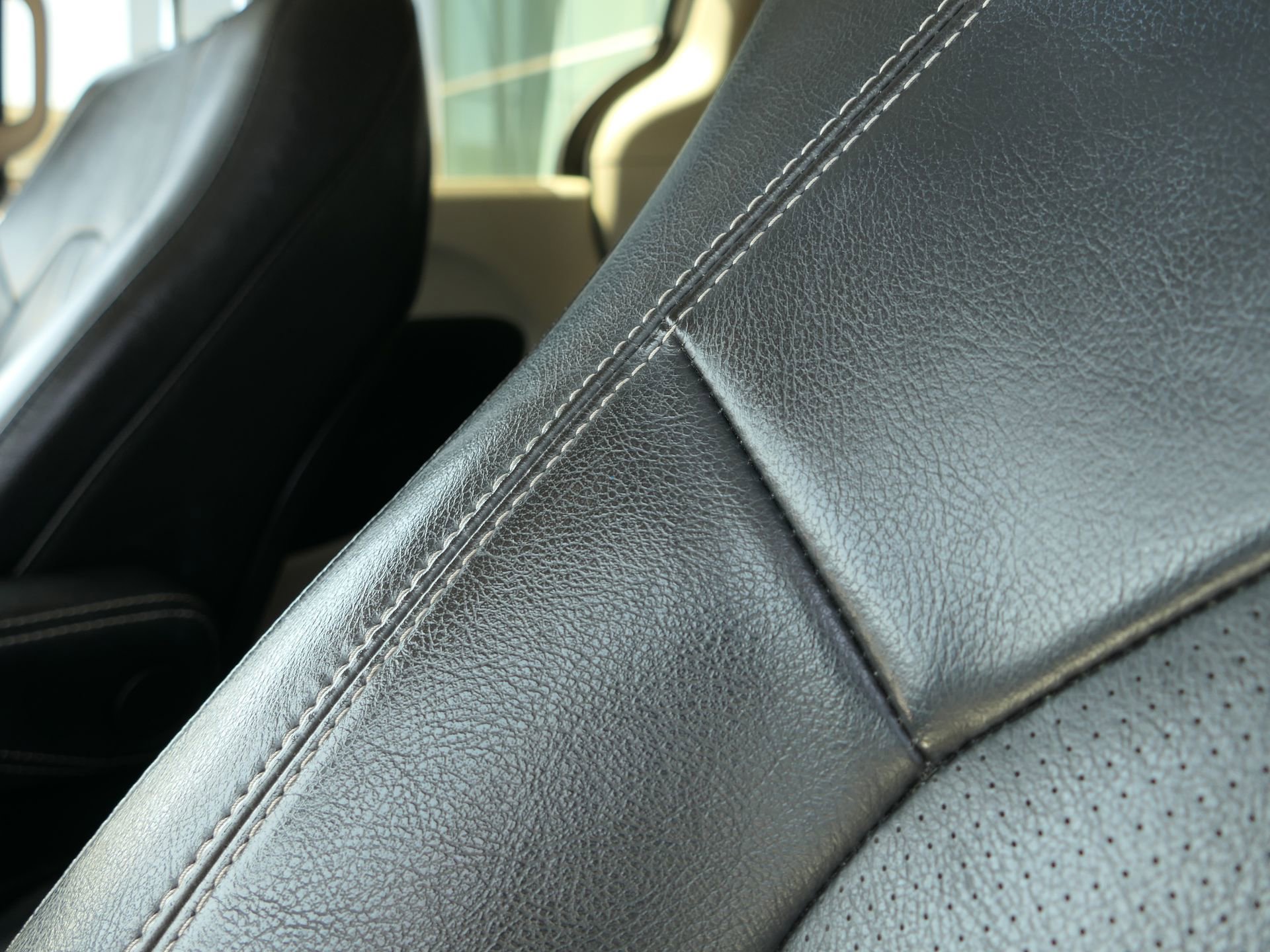 Used 2022 Chrysler Pacifica Touring-L image 13