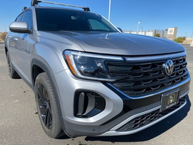 Used 2024 Volkswagen Atlas Cross Sport SE image 8