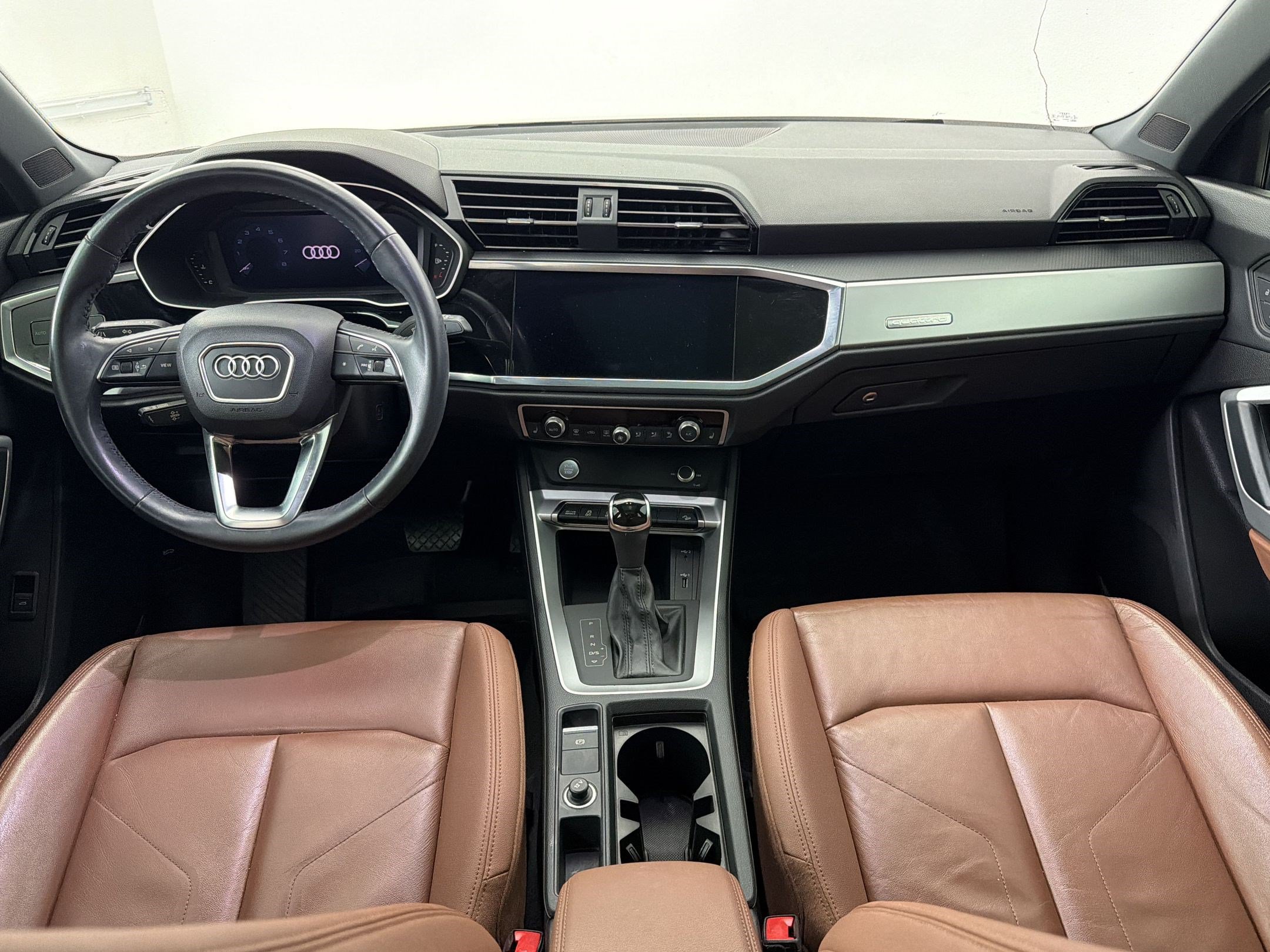 Used 2020 Audi Q3 2.0T Premium w/ Convenience Package AWD/4WD image 14