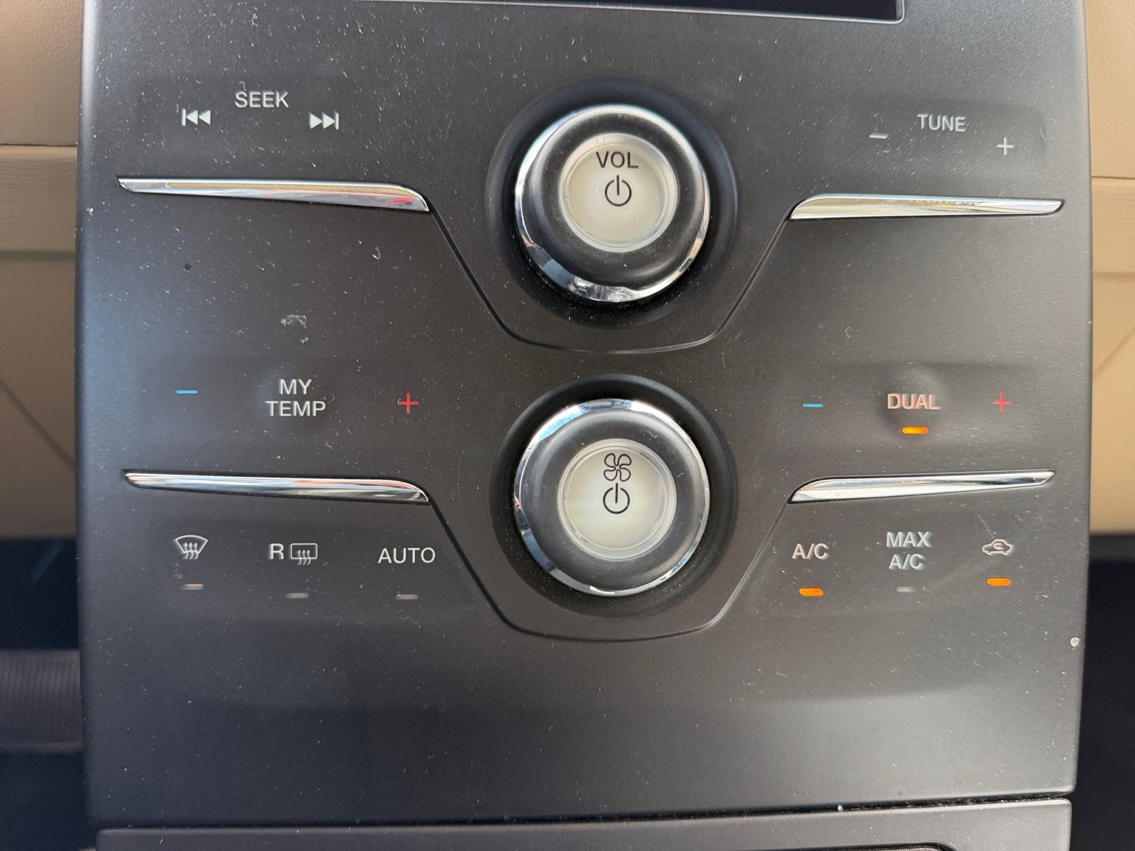 Used 2018 Ford Flex SEL w/ Class III Trailer Tow Package FWD image 11