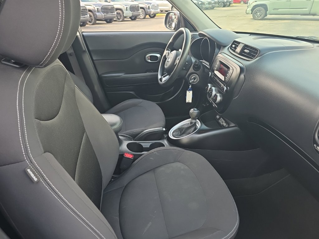 Used 2014 Kia Soul FWD image 9