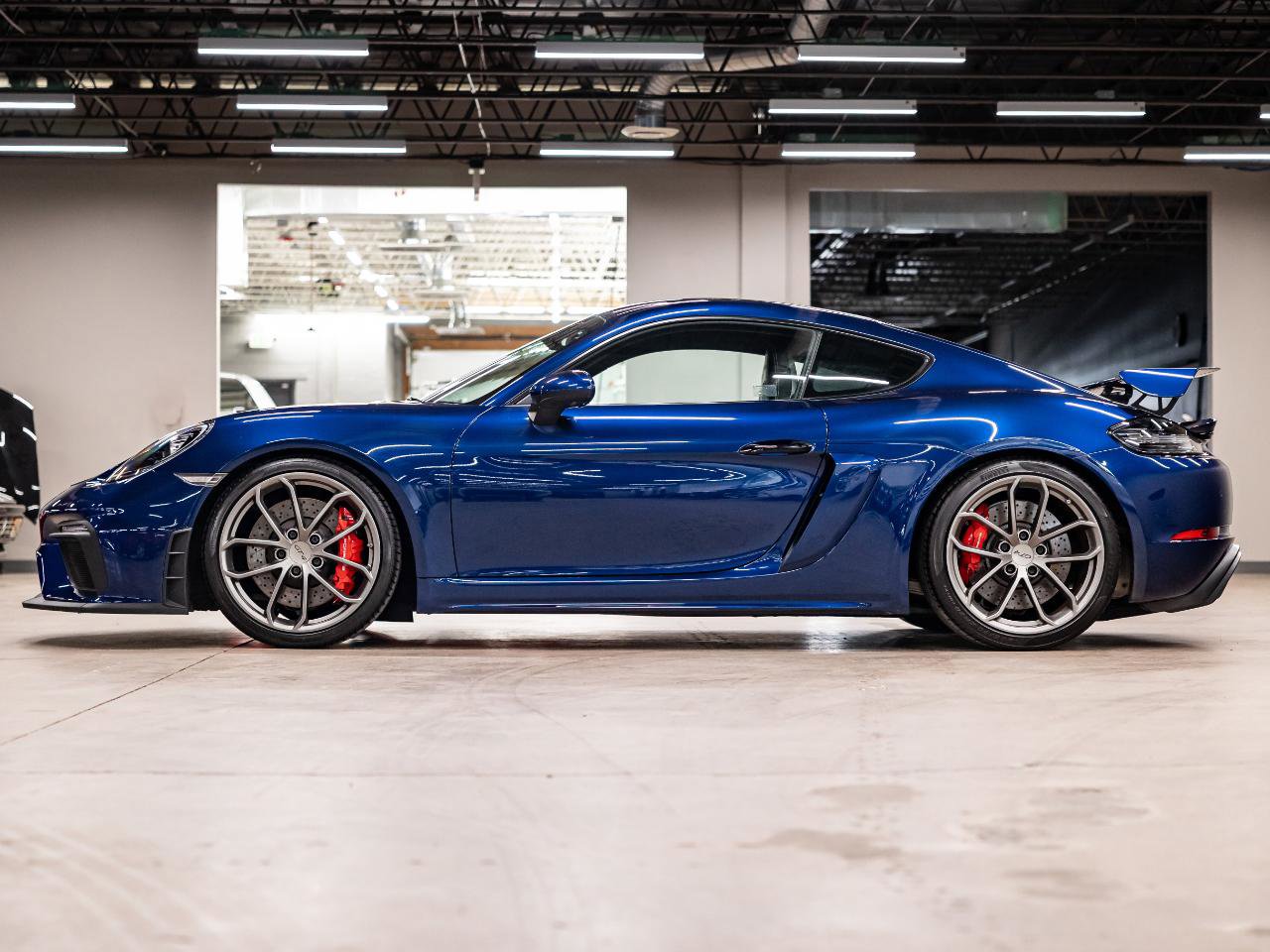 Used 2020 Porsche 718 Cayman GT4 RWD image 2