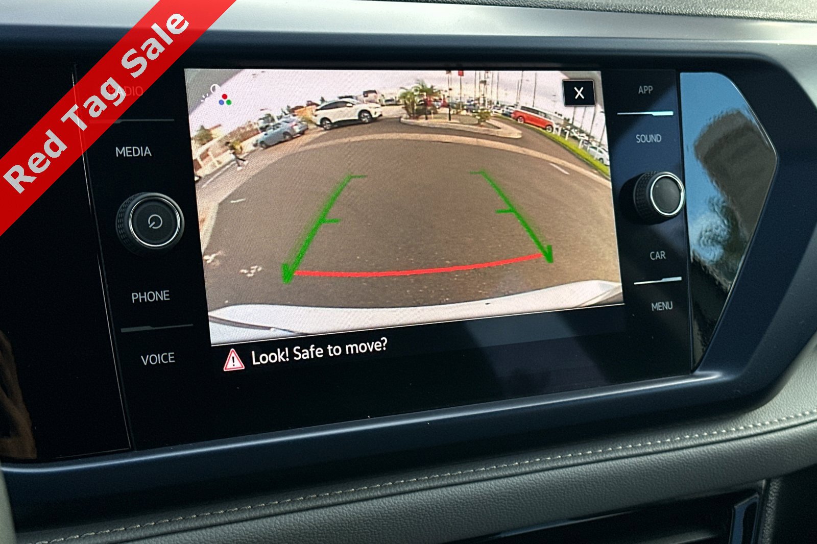 Certified 2024 Volkswagen Taos SE image 20