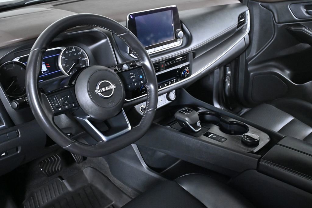 Used 2023 Nissan Rogue SV w/ SV Premium B Package image 12