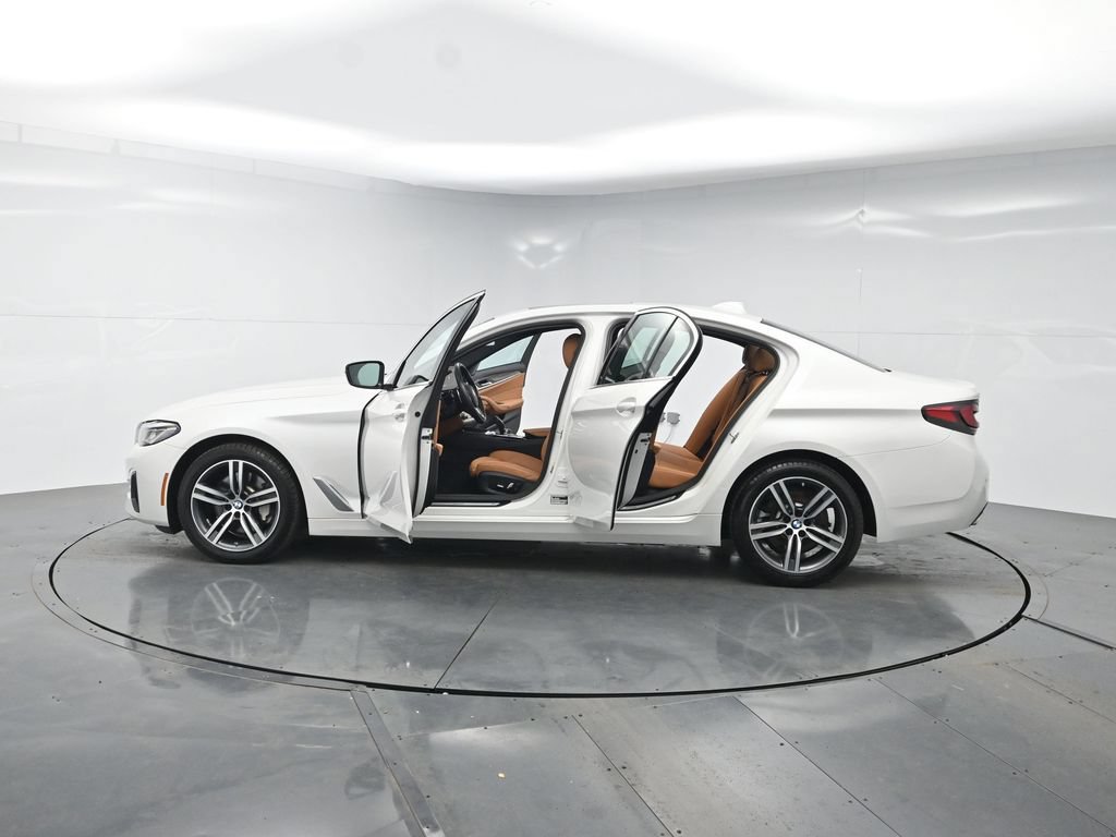 Used 2023 BMW 530i xDrive w/ Premium Package AWD/4WD image 45